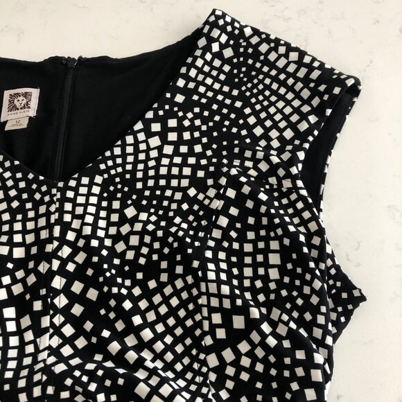 Anne Klein Cap Slv Fit & Flare Geometric Print Belted V Neck Dress Blk Wht Sz 12 - Picture 9 of 14
